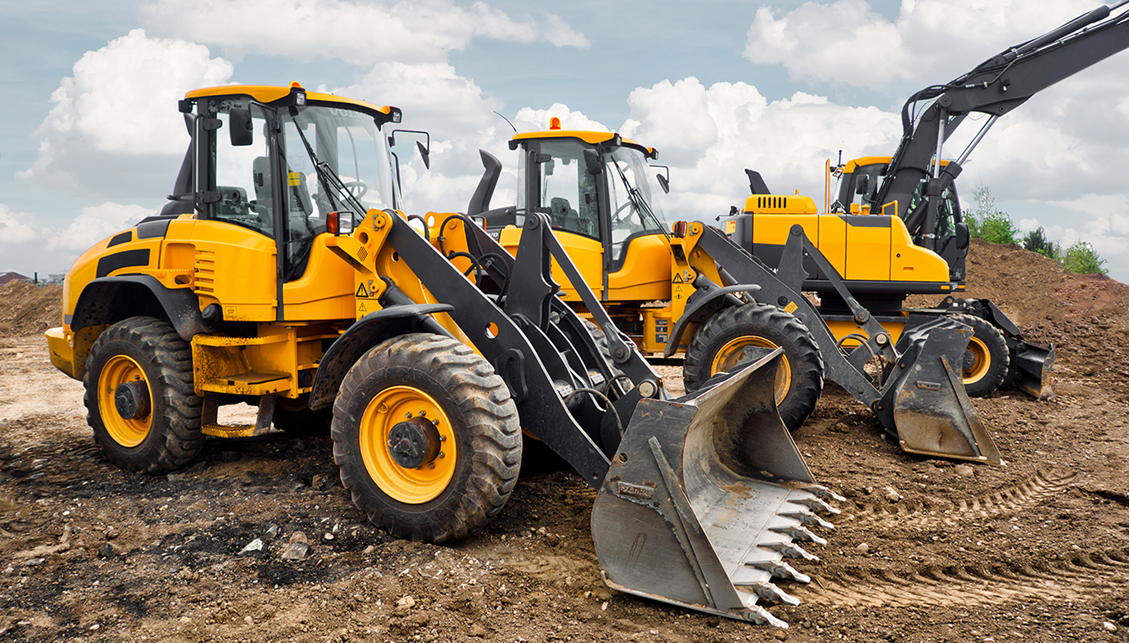wheel loaders on construction site